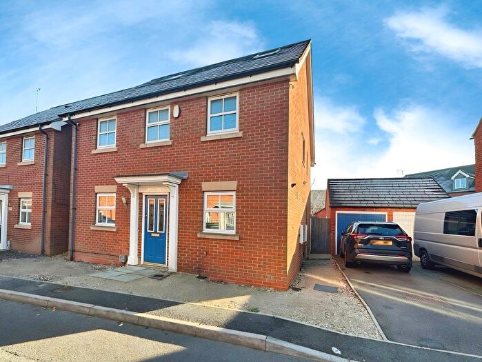 4 Bedroom Detached House For Sale In Victoria Drive, Woodville, Swadlincote, DE11