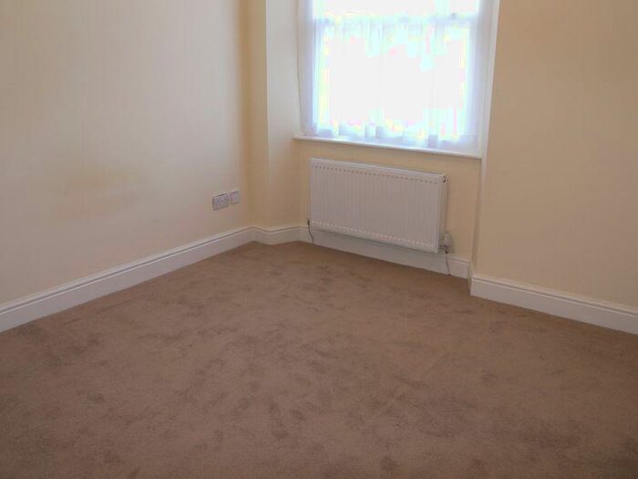 1 Bedroom Flat To Rent In Flat, Greystone House, Kents Bank Road