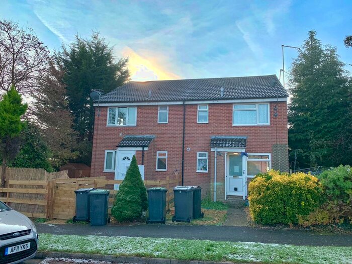 1 Bedroom Semi-Detached House To Rent In Spruce Avenue, Waterlooville PO7