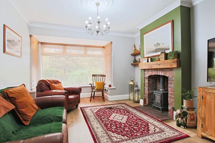 2 Bedroom Detached Bungalow For Sale In New Road, Hedon, Hull, HU12