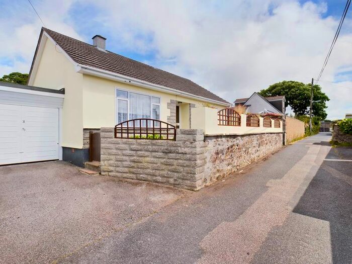 2 Bedroom Bungalow To Rent In Clinton Close, Redruth, TR15