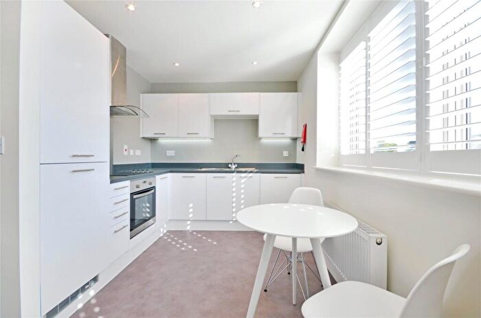 Studio To Rent In Blackburn Road, West Hampstead, NW6