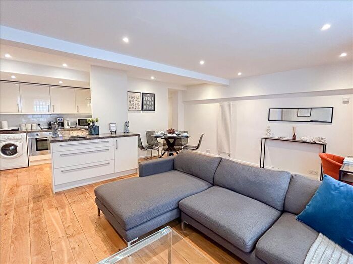 2 Bedroom Flat To Rent In Colville Houses, Talbot Road, London, W11