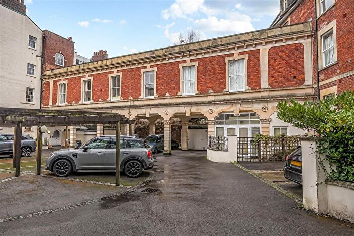 2 Bedroom Flat To Rent In Sion Hill, Bristol, BS8