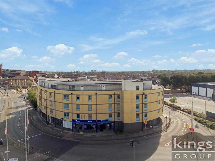 1 Bedroom Flat For Sale In Sturlas Way, Waltham Cross, EN8
