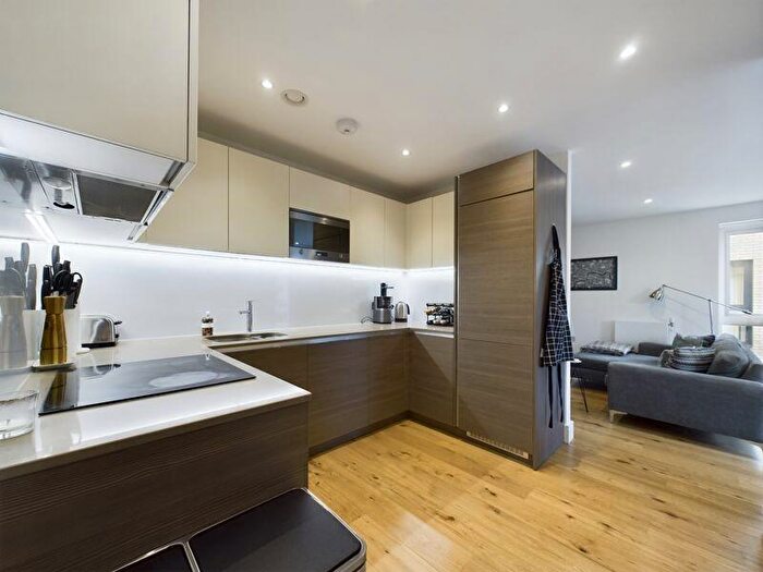 2 Bedroom Flat For Sale In Grove Park, London, NW9