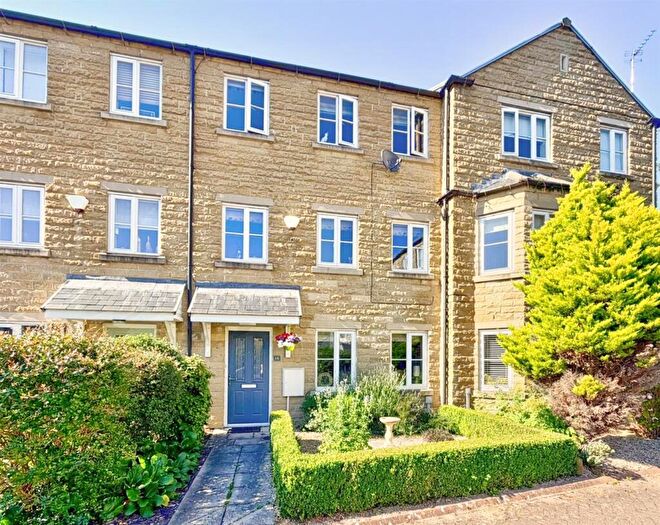 4 Bedroom Town House For Sale In Southgate Mews, Morpeth, NE61