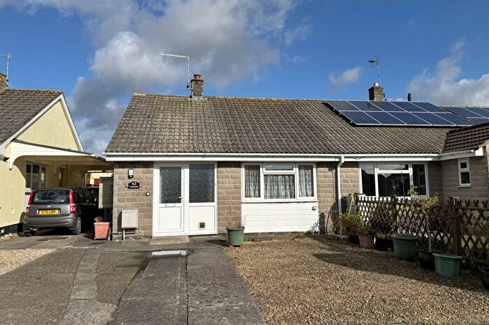2 Bedroom Semi-Detached Bungalow For Sale In Shapway Road, Evercreech, Somerset, BA4