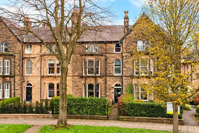 5 Bedroom Detached House For Sale In Victoria Avenue, Harrogate, North Yorkshire, HG1