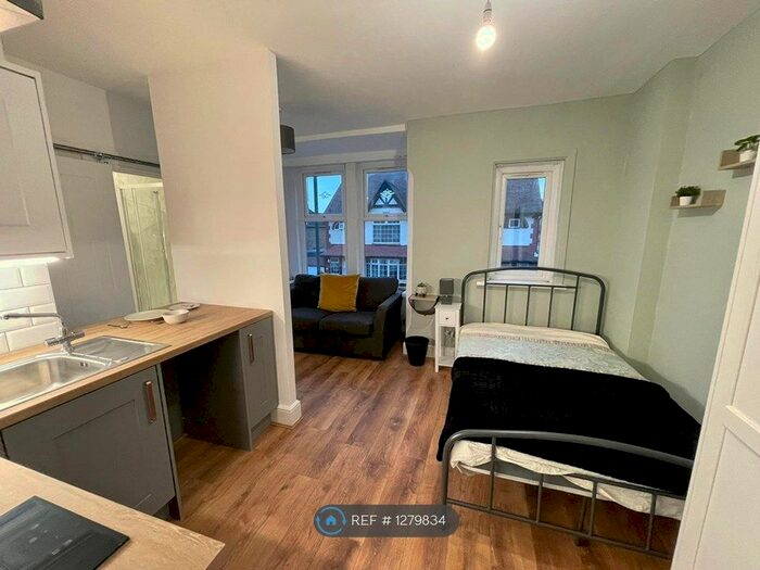 Studio To Rent In Livingstone Road, Derby DE23