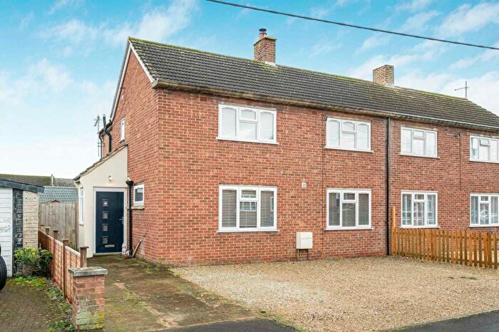 4 Bedroom Semi Detached House For Sale In College Way, Horspath, OX33