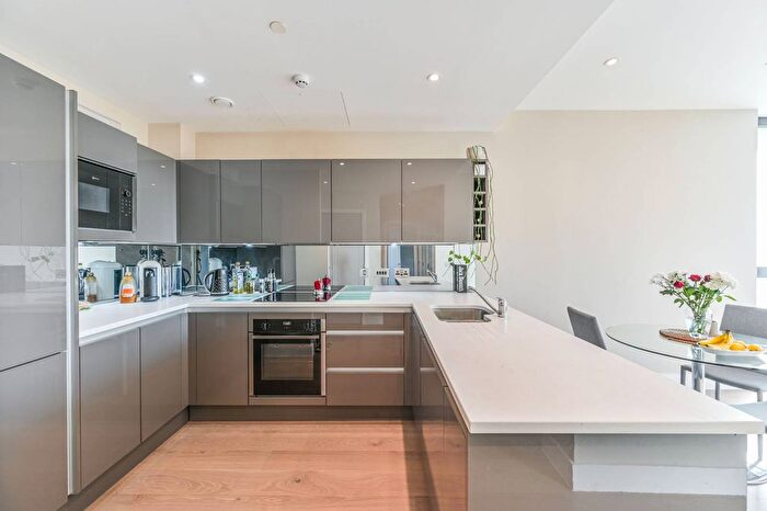 2 Bedroom Flat To Rent In Gwynne Road, Battersea, London, SW11