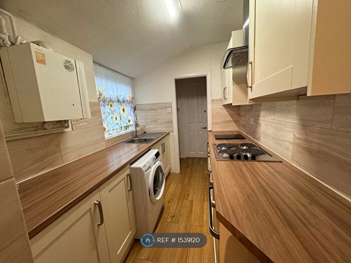 2 Bedroom Terraced House To Rent In Baker Street, Luton, LU1