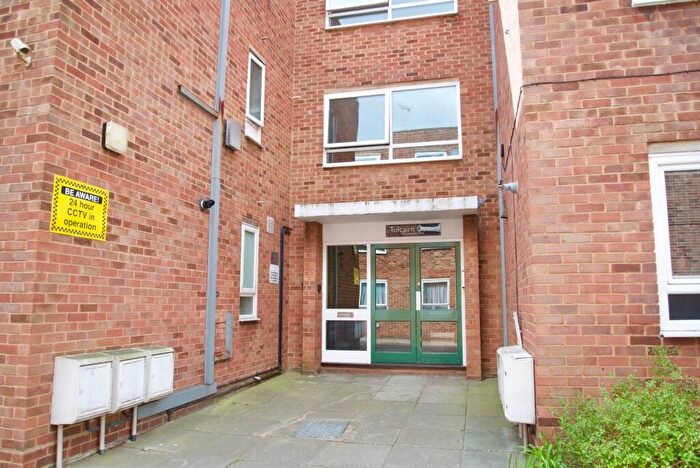 1 Bedroom Apartment For Sale In Tolcairn Court, Lessness Park, DA17