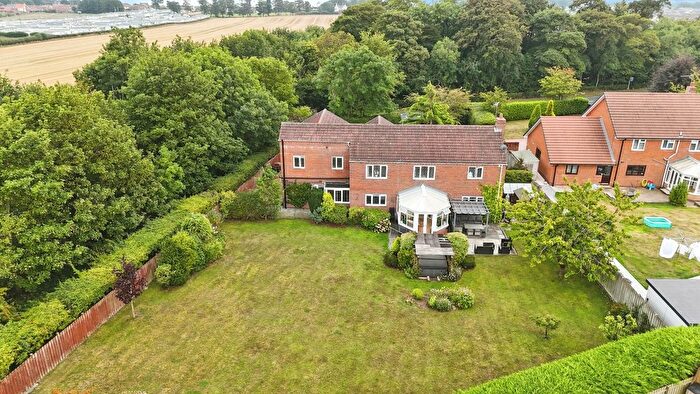 5 Bedroom Detached House For Sale In Marton Gate, Bridlington, YO16