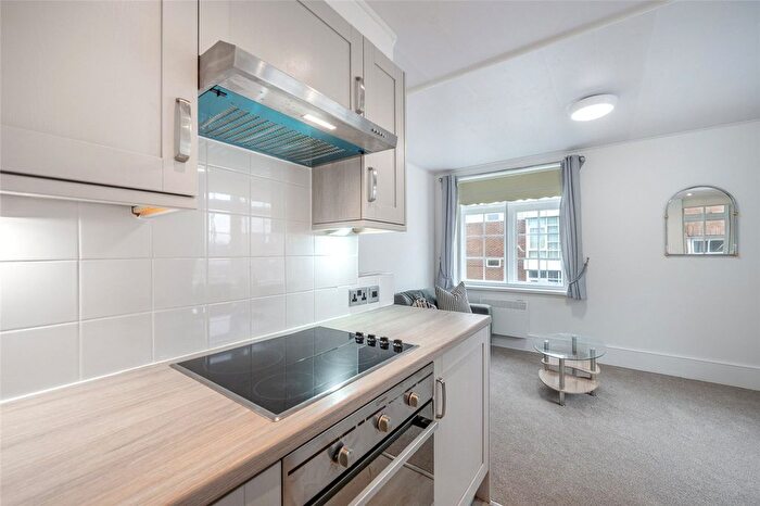 1 Bedroom Flat For Sale In Langford Court, Abbey Road, St John's Wood, London, NW8