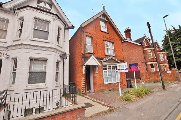 1 Bedroom Penthouse To Rent In York Road, Guildford, Surrey, GU1