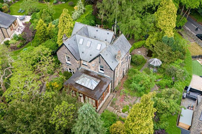 5 Bedroom Detached House For Sale In The Yews, Lidgett Lane, Tankersley, S75