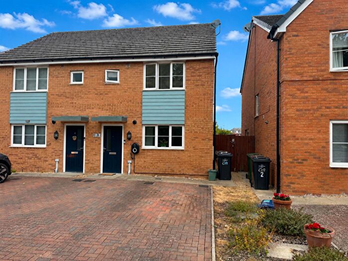 3 Bedroom Semi-Detached House For Sale In Coppice Close, Corby, NN18