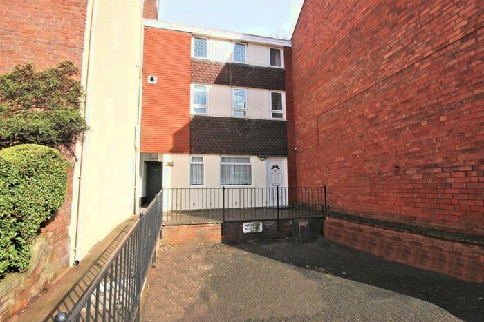 1 Bedroom Apartment To Rent In Hagley Road, Stourbridge, DY8