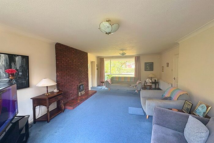 4 Bedroom Detached House For Sale In Southlands, Holmes Chapel, CW4