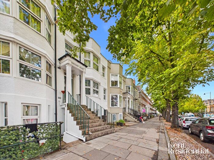 1 Bedroom Flat To Rent In New Road, Chatham, ME4