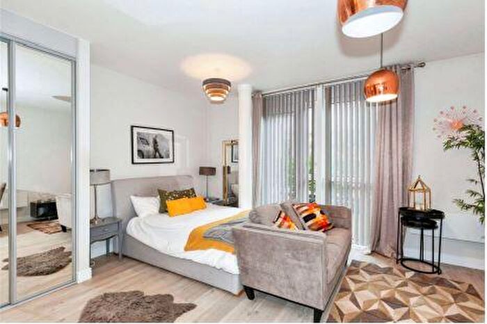 Apartment To Rent In St James House, Clivemont Road, Maidenhead, SL6