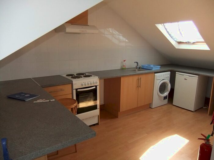 1 Bedroom Flat To Rent In Chichester Road, Edmonton, N9