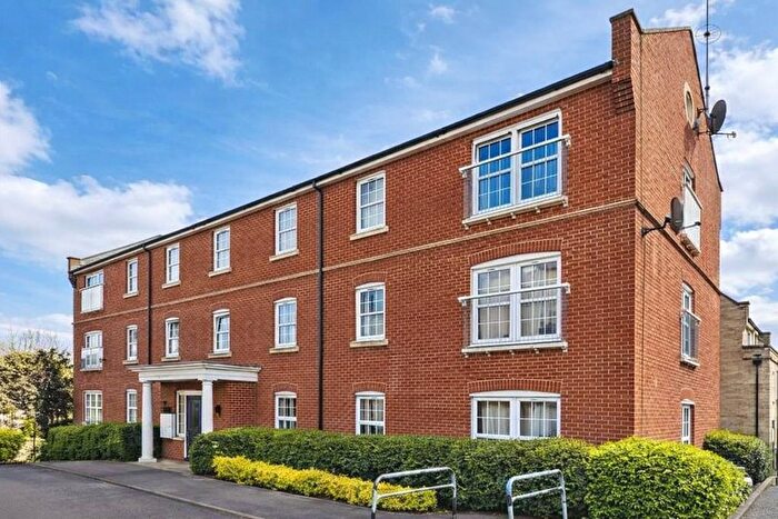 2 Bedroom Flat For Sale In Wickham Way, Sherfield-On-Loddon, Hook, RG27