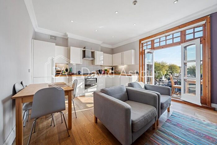 2 Bedroom Apartment To Rent In Stapleton Hall Road, Finsbury Park, London, N4