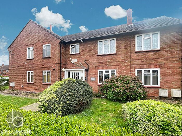2 Bedroom Flat For Sale In Cedar Avenue, Tiptree, Colchester, CO5