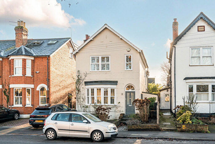 3 Bedroom Detached House For Sale In Green Lane, Addlestone, Surrey, KT15