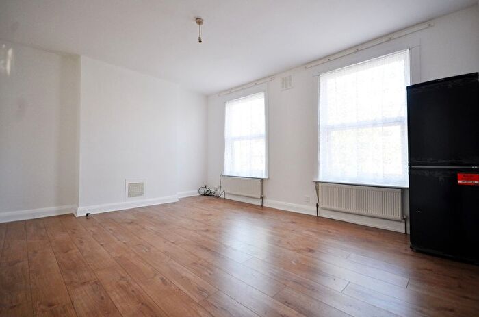 1 Bedroom Flat To Rent In Bravington Road, London, W9