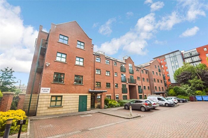 2 Bedroom Flat For Sale In Blantyre House, Slate Wharf, Castlefield, Manchester City Centre, M15