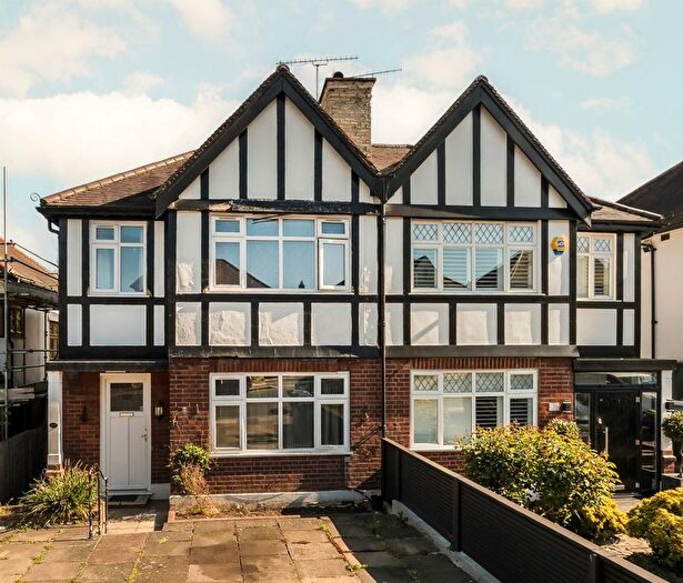 3 Bedroom Semi Detached House To Rent In Chinnor Crescent, Ealing, UB6