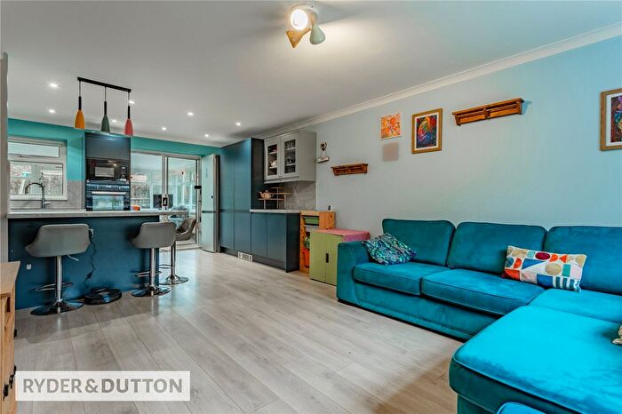 3 Bedroom Detached House For Sale In Woodlands View, Rochdale, Greater Manchester, OL16