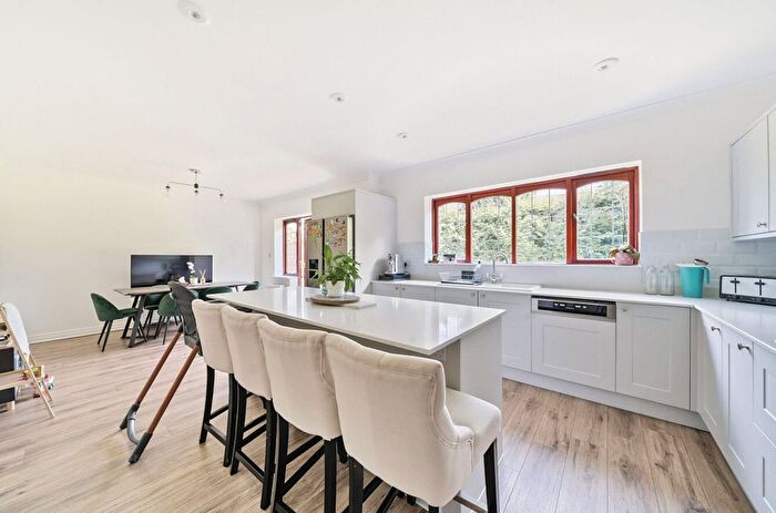 5 Bedroom Detached House To Rent In Snaith Crescent, Milton Keynes, MK5