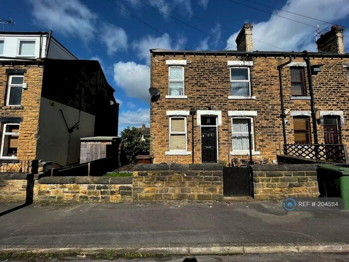2 Bedroom End Of Terrace House To Rent In Higher Grange Road, Pudsey, LS28