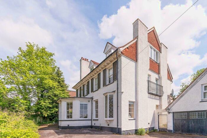 6 Bedroom Detached House To Rent In Brownlow Road, East Croydon, Croydon, CR0