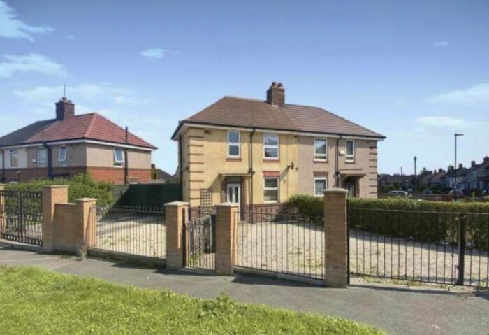 3 Bedroom Property To Rent In Aylward Road, Sheffield, S2