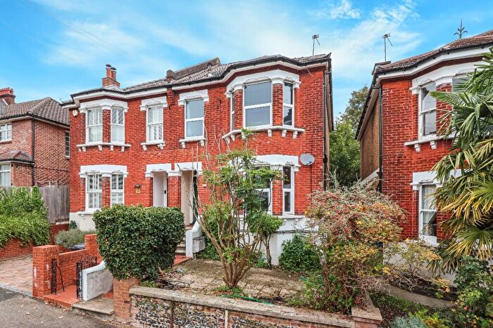 3 Bedroom Semi-Detached House For Sale In Marlborough Road, Croydon, London, CR2
