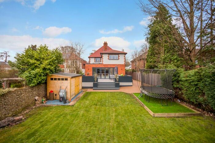 4 Bedroom Detached House To Rent In Ray Park Avenue Maidenhead, SL6