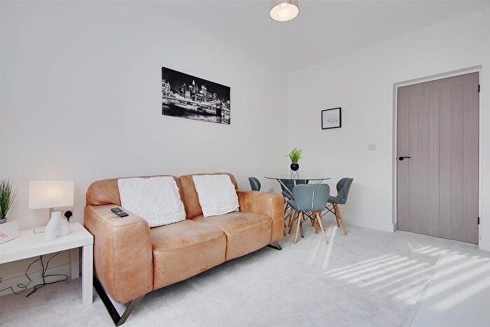 2 Bedroom Flat For Sale In Castle Lane West, Bournemouth, BH9