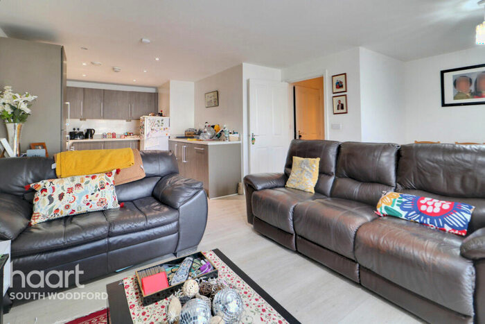 2 Bedroom Apartment For Sale In Scenix House, South Woodford, E18