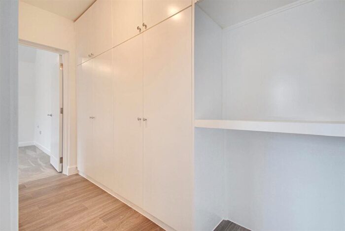 2 Bedroom Flat For Sale In Ferringham Lane, Ferring, Worthing, BN12