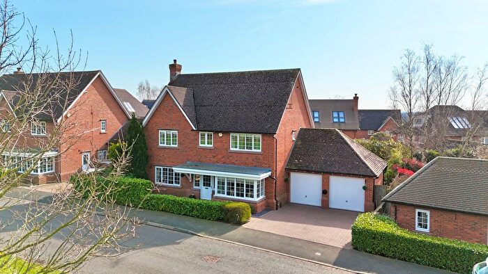 5 Bedroom Detached House For Sale In Wychwood Park, Weston, CW2