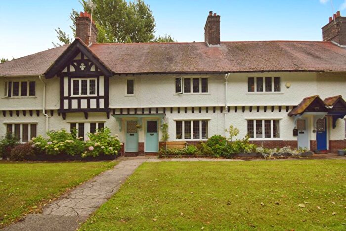 2 Bedroom Terraced House To Rent In The Ginnel, Port Sunlight, CH62