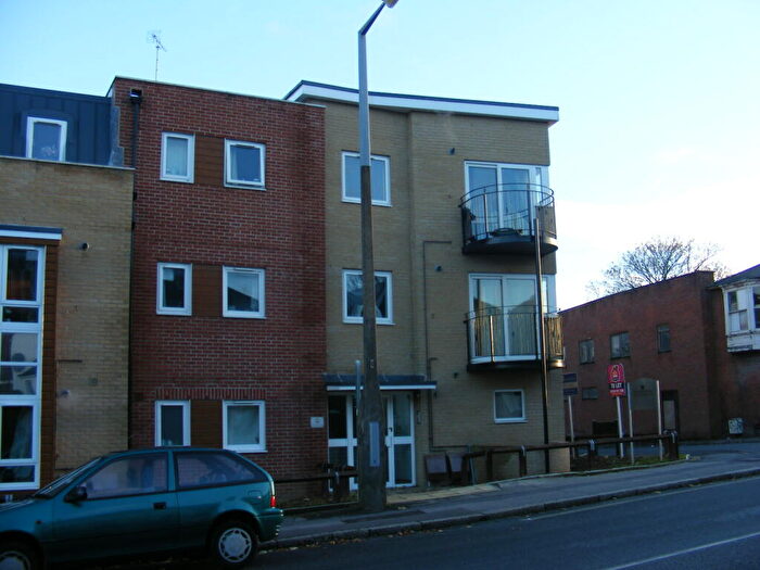 4 Bedroom Flat To Rent In Portswood Road, Portswood, Southampton, SO17