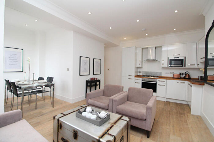 2 Bedroom Flat To Rent In Coldharbour Lane, London, SE5