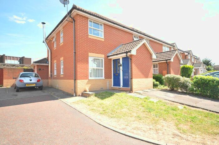 1 Bedroom Maisonette To Rent In Whitmore Avenue, Harold Wood, Romford, RM3